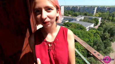 Студэнт пачуццёвы адсмоктвае незнаёмца ў глыбінцы - сперма на твар